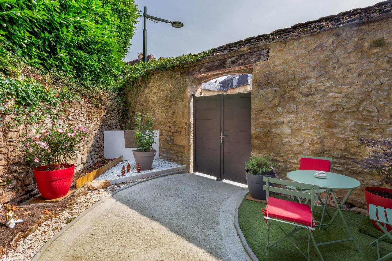 Le Pecharmant - Lescapade Medievale Sarlat Exterior foto